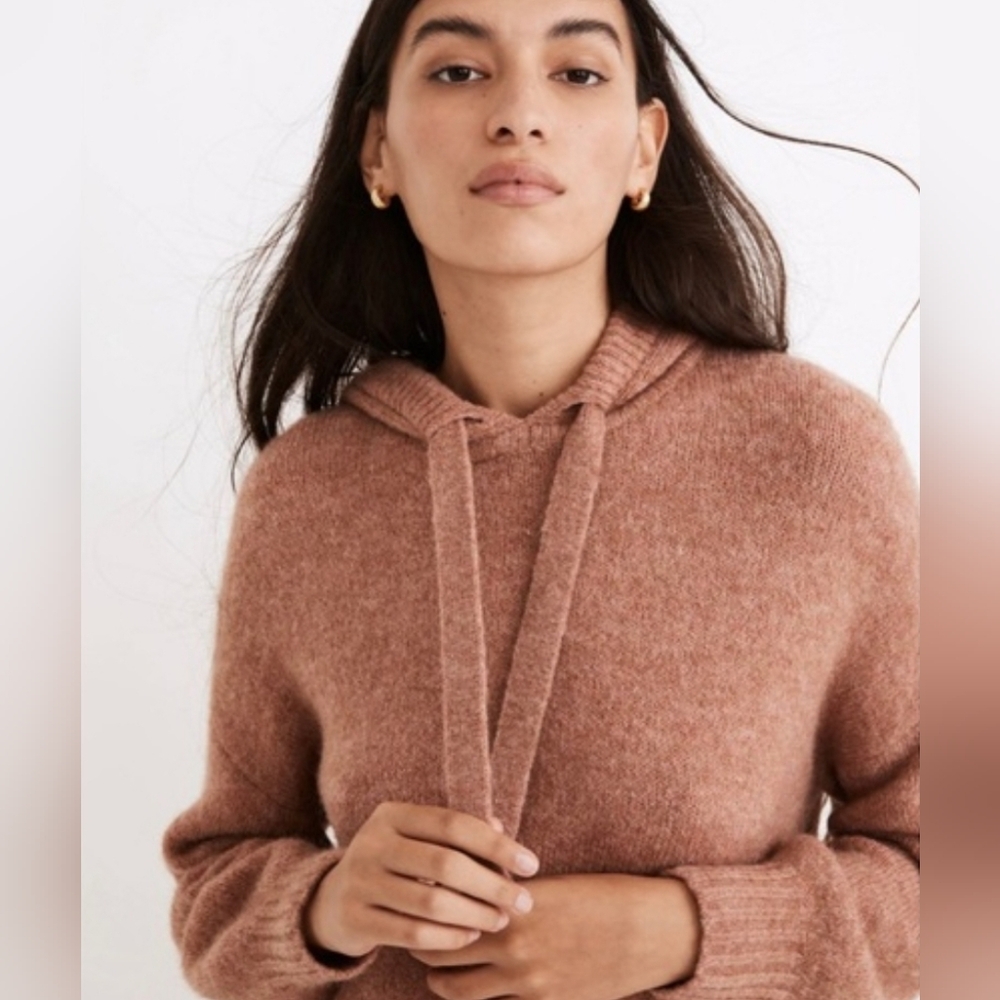 Wilmington Hoodie Sweater